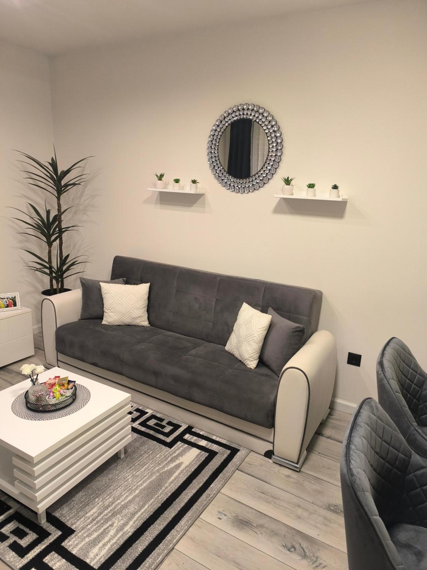 Svinisce Apartman Rex מראה חיצוני תמונה